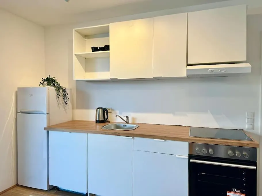 Modern Danube Apartment With Balcony & Free Parking Vienna